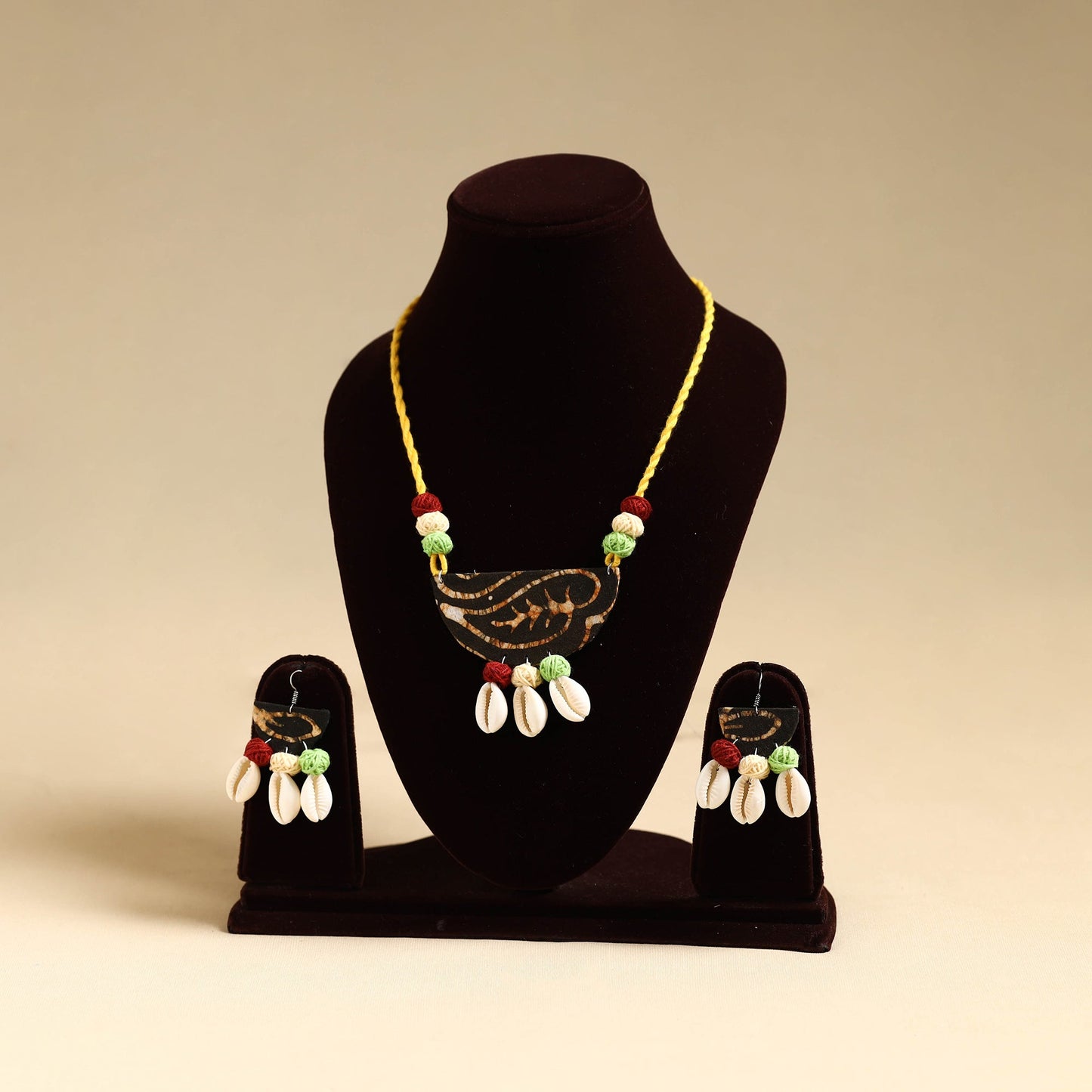 Multicolor - handmade fabart shell necklace set 40