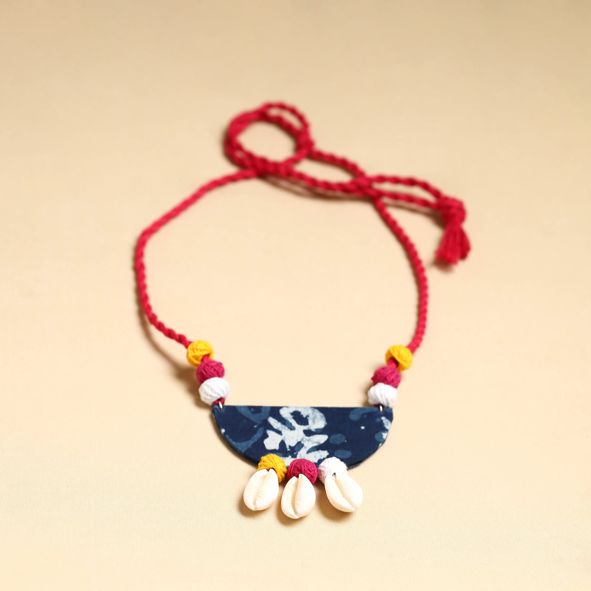 Buy Handmade Fabart Shell Necklace Set