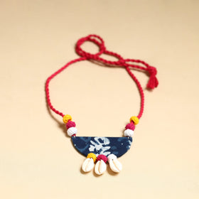 Buy Handmade Fabart Shell Necklace Set