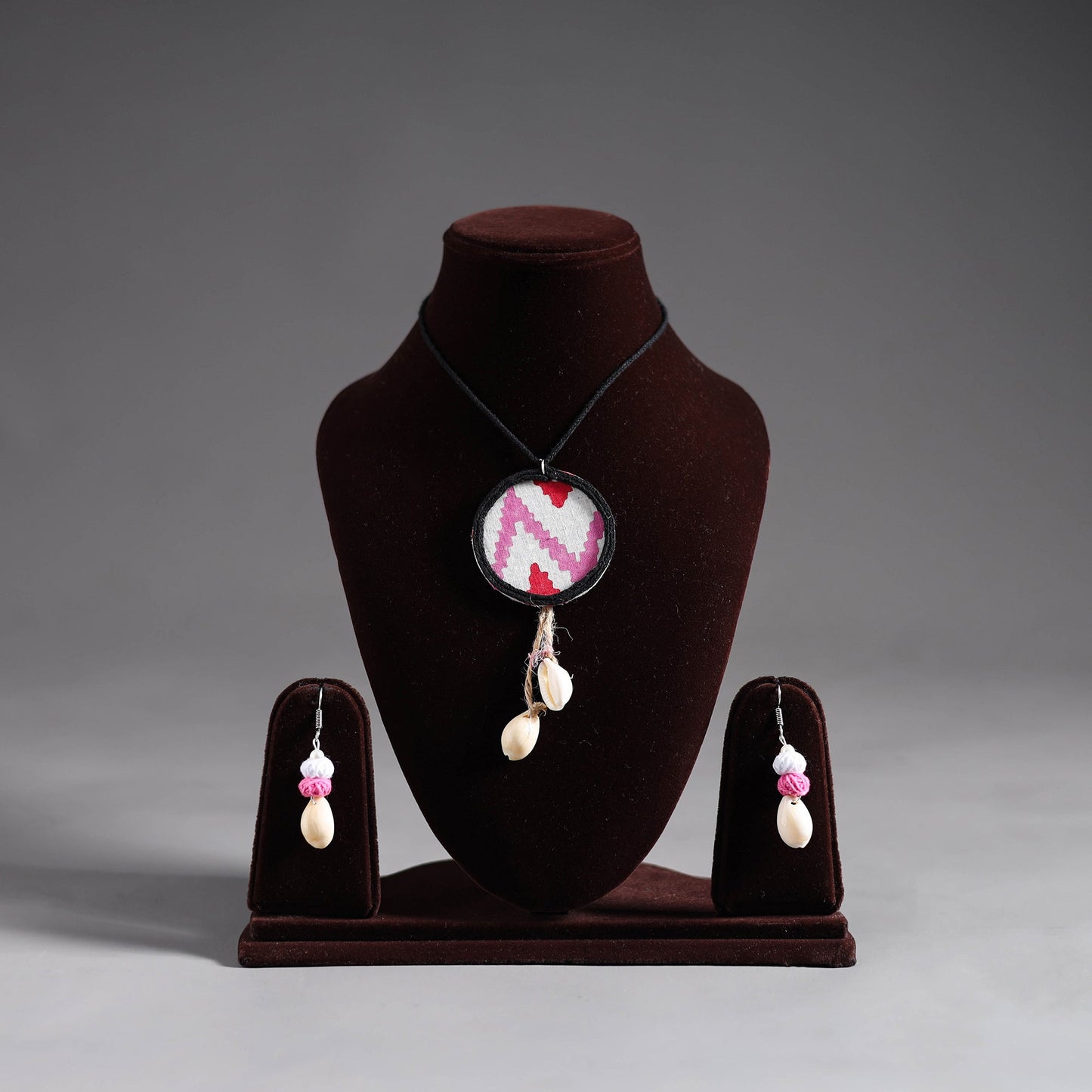 Multicolor - handmade fabart shell work necklace set 01