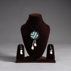 Multicolor - handmade fabart shell work necklace set 03