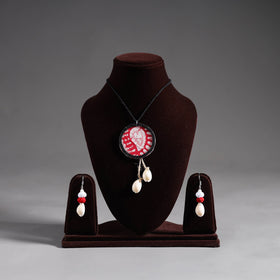 Buy Handmade Fabart Shell Work Necklace Set