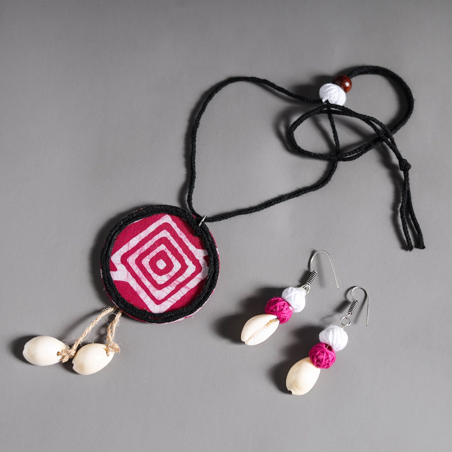 Buy Handmade Fabart Shell Work Necklace Set