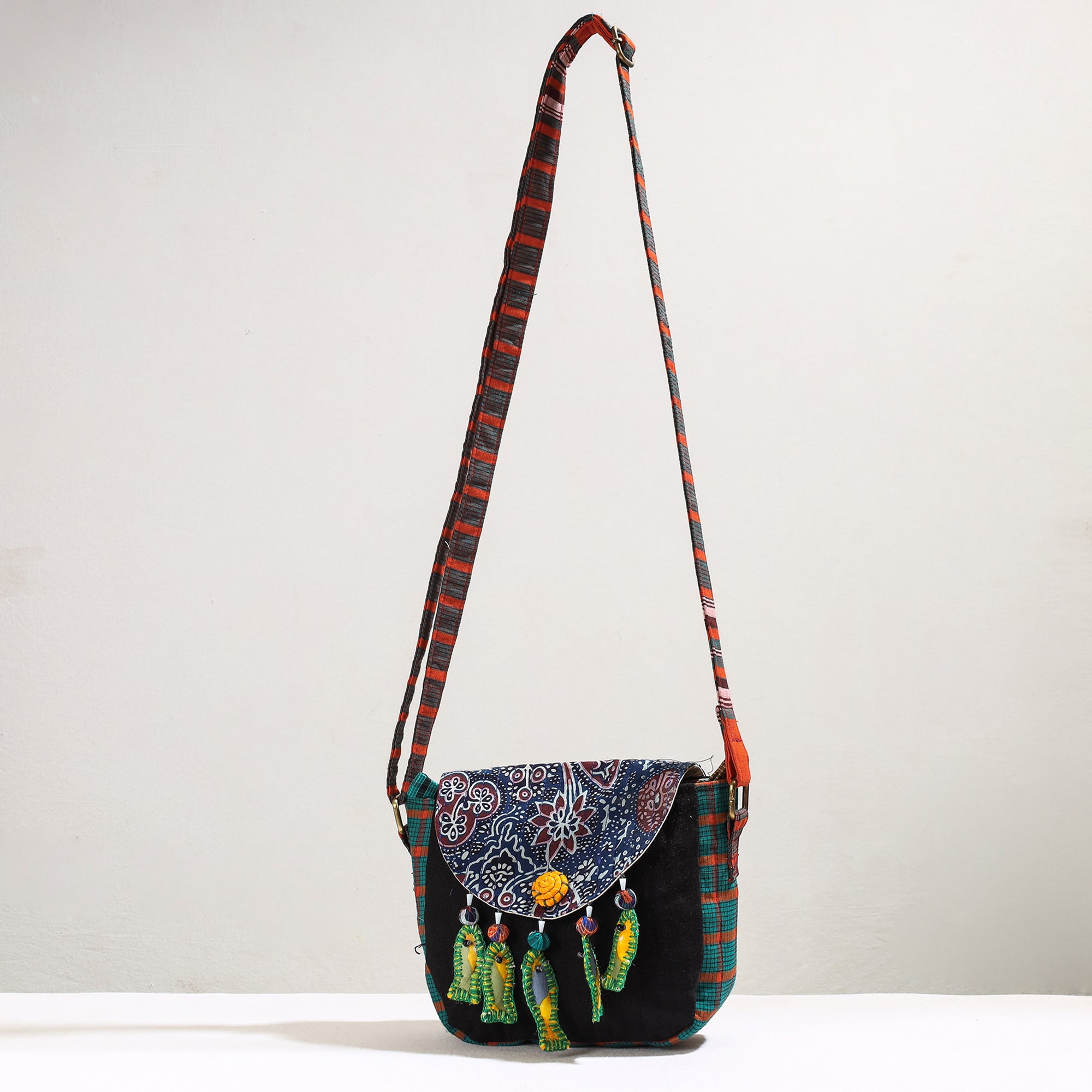  Handmade Gamcha Fabric Kantha Work Canvas Cotton Sling Bag 