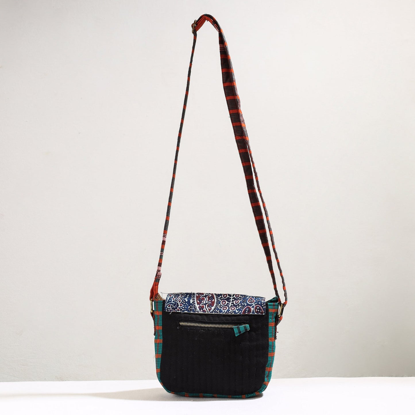  Handmade Gamcha Fabric Kantha Work Canvas Cotton Sling Bag 