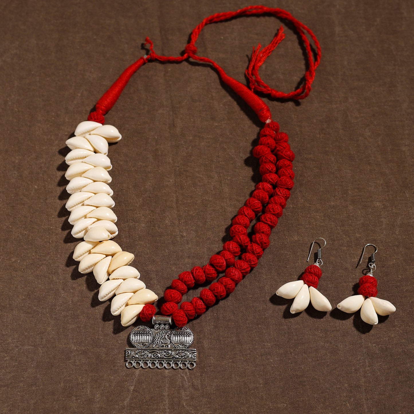 Buy Handmade German Silver Shell Necklace Set