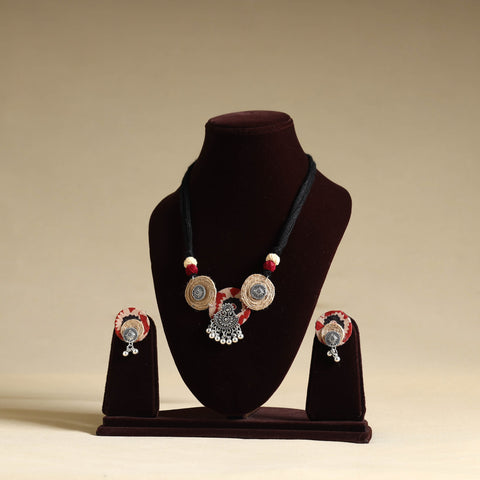 Buy Handmade GS Jute Fabart Necklace Set