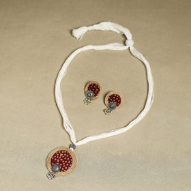 Buy Handmade GS Jute Fabart Necklace Set Online