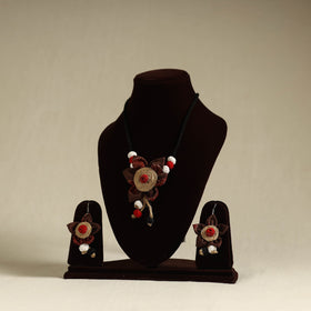 Buy Handmade Jute Fabart Necklace Set