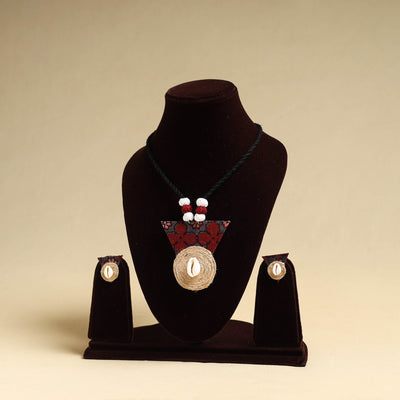 Buy Handmade Jute Fabart Necklace Set