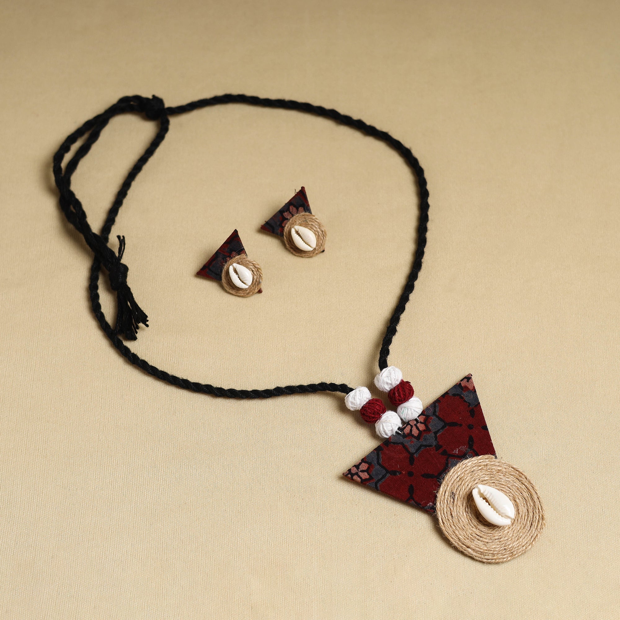 Buy Handmade Jute Fabart Necklace Set