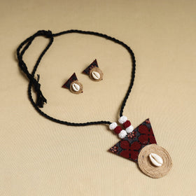 Buy Handmade Jute Fabart Necklace Set