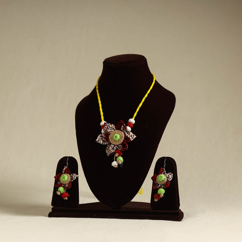 Buy Handmade Jute Fabart Necklace Set
