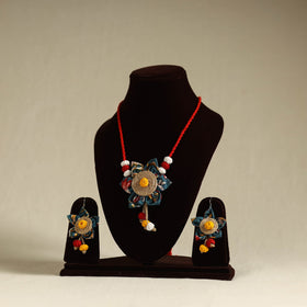 Buy Handmade Jute Fabart Necklace Set