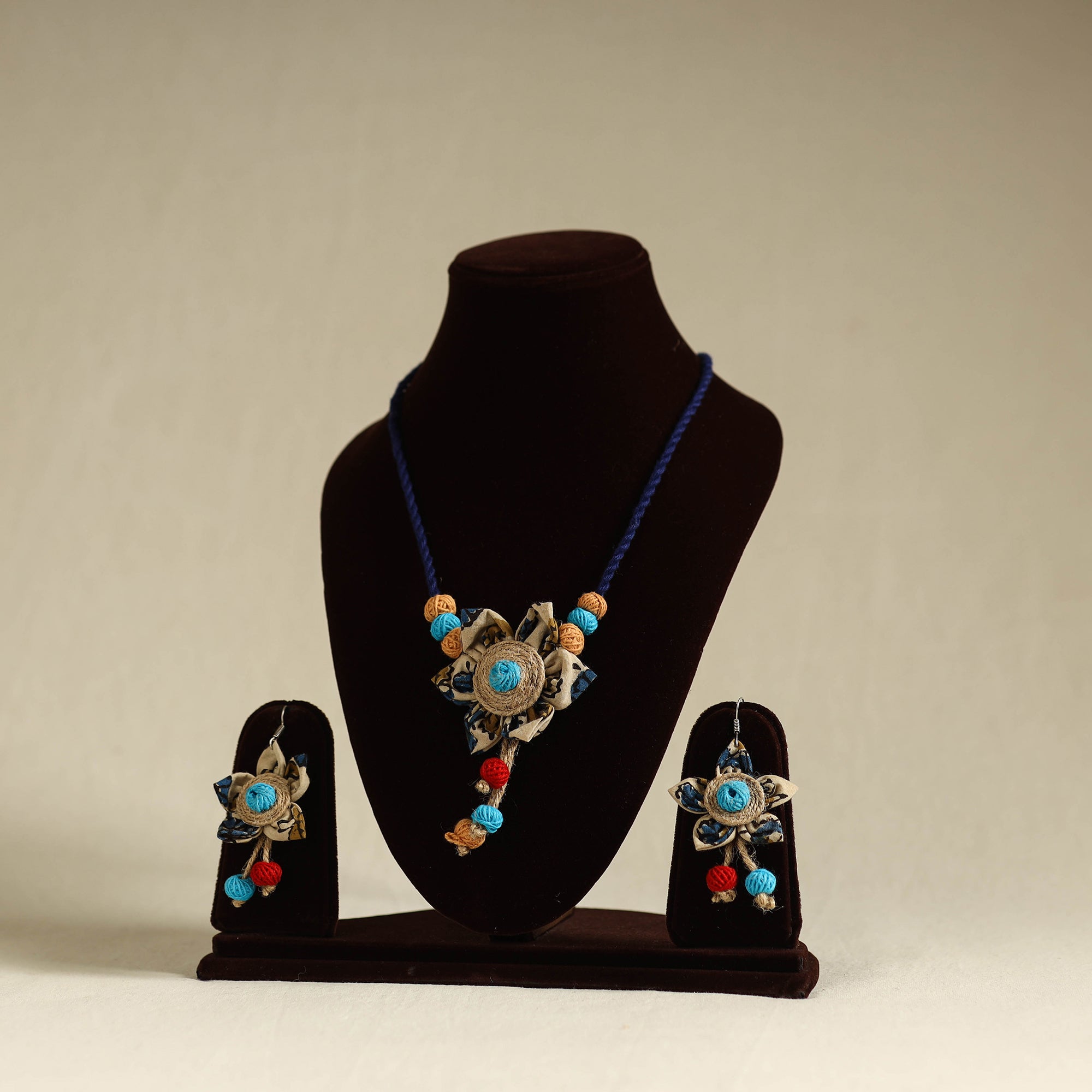 Buy Handmade Jute Fabart Necklace Set