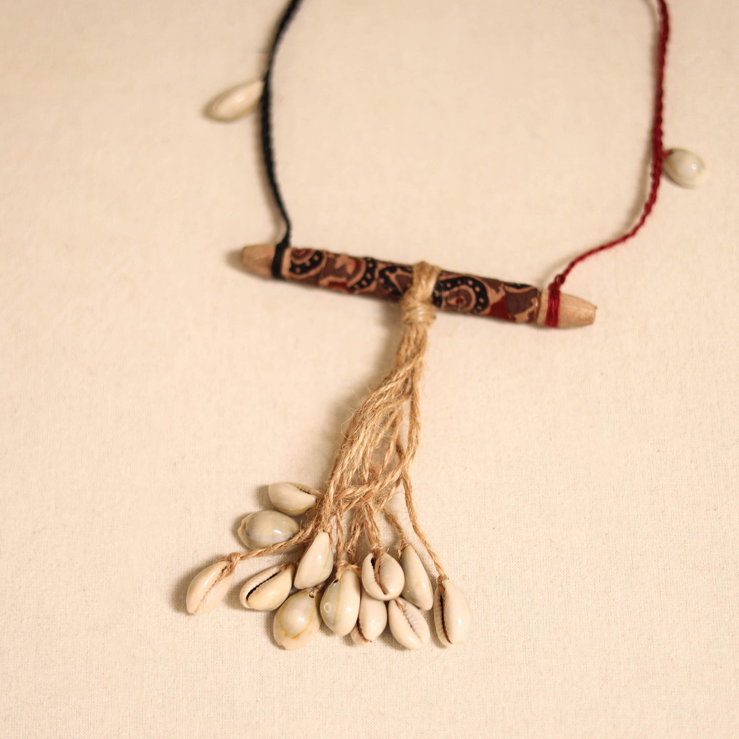 Multicolor - handmade jute & shell work necklace 75