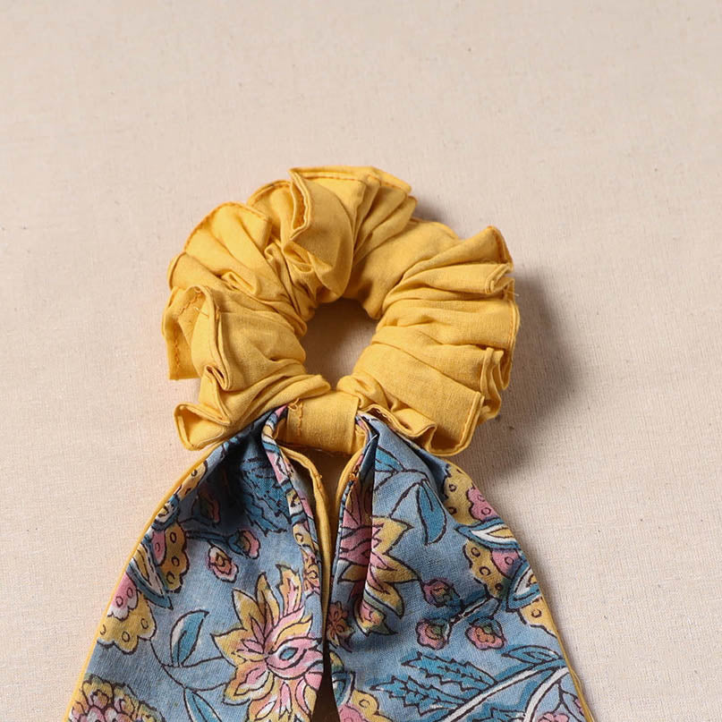 Handmade rubber band/scarf scrunchie 05 - handcrafted
