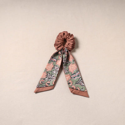 Handmade rubber band/scarf scrunchie 62 - handcrafted