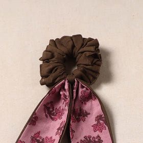 Handmade rubber band/scarf scrunchie 65 - handcrafted