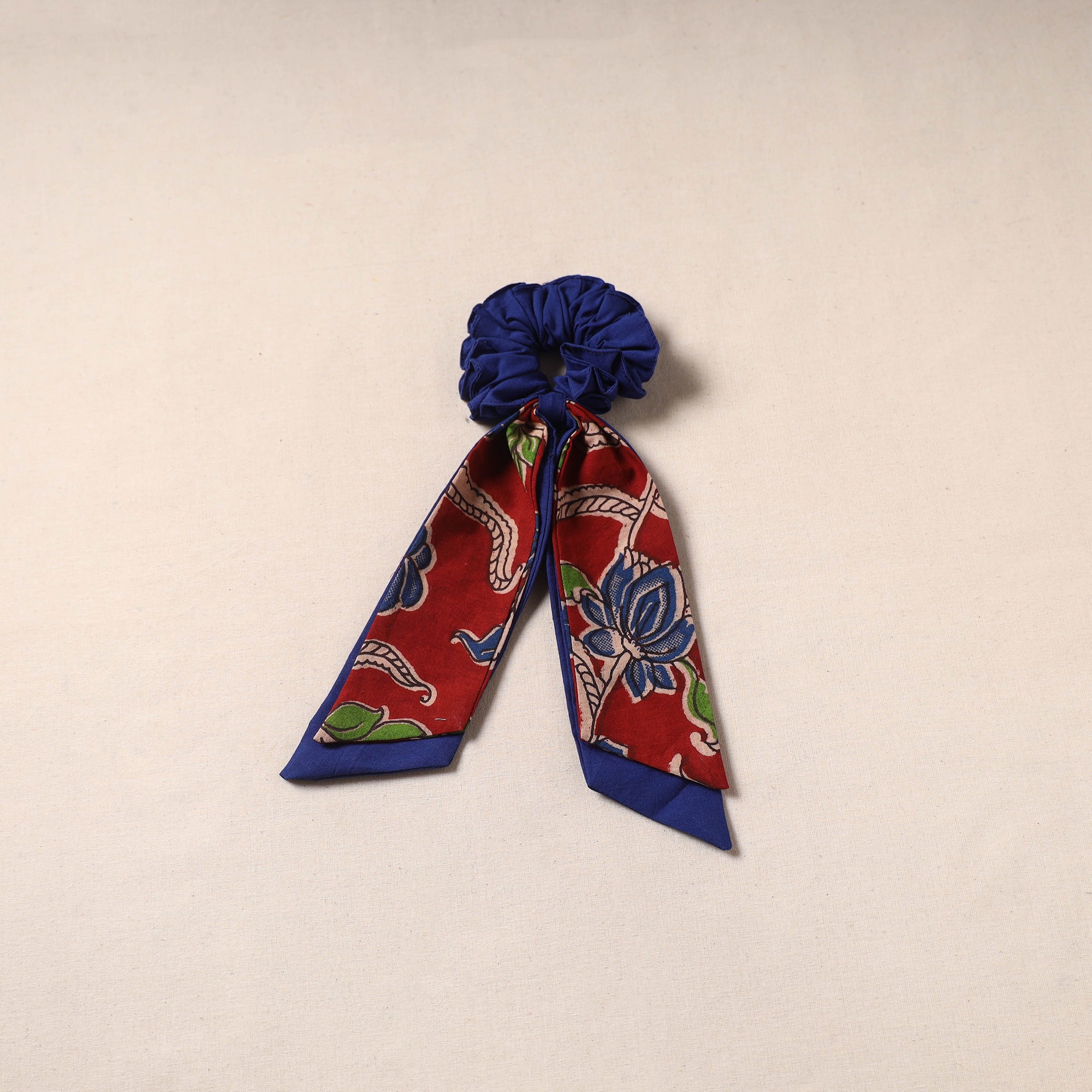 Handmade rubber band/scarf scrunchie 80 - handcrafted