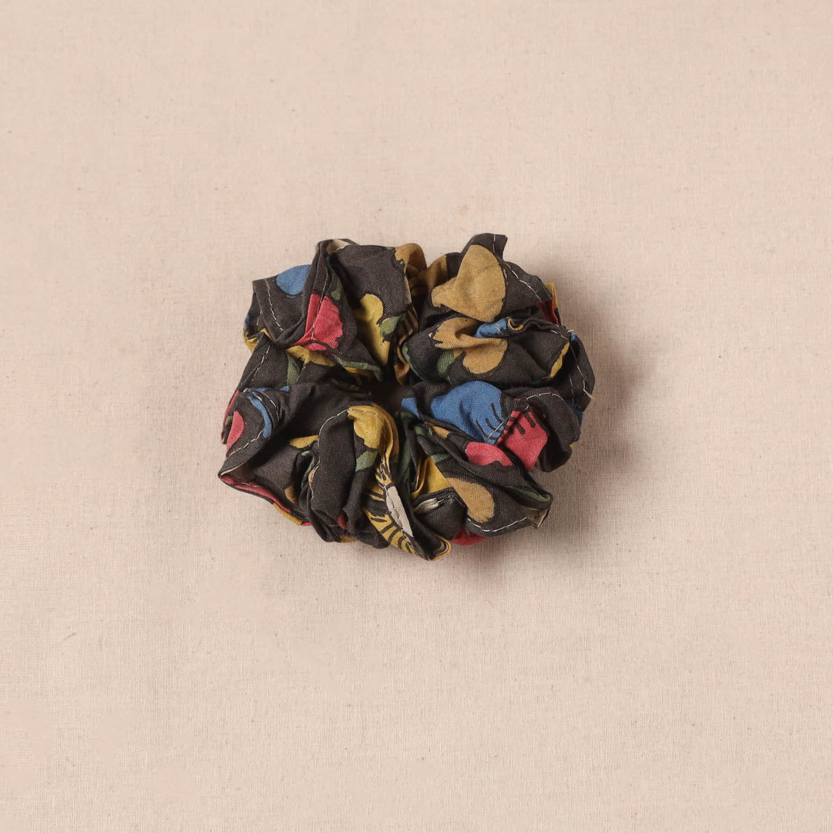 Handmade rubber band/scrunchie 108 - handcrafted
