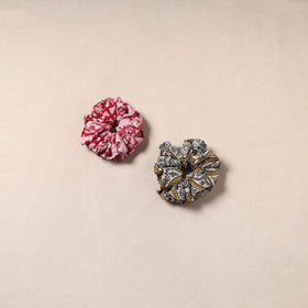 Handmade rubber band/scrunchies (set of 2) 122 - handcrafted