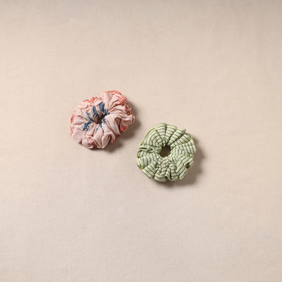 Handmade rubber band/scrunchies (set of 2) 123 - handcrafted