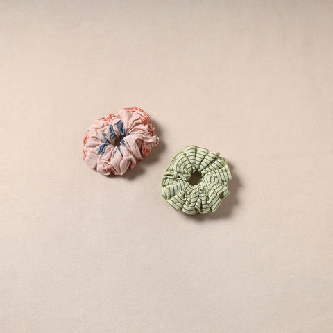 Handmade rubber band/scrunchies (set of 2) 123 - handcrafted