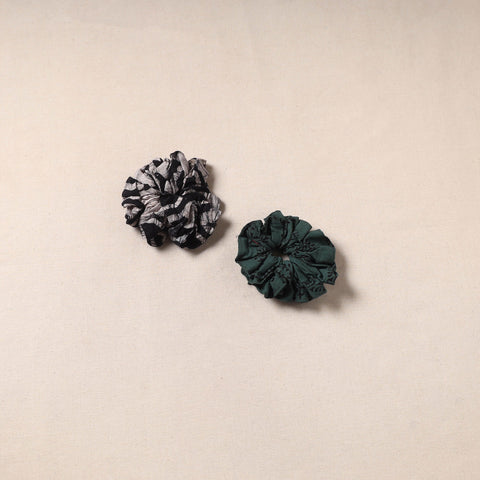 Handmade rubber band/scrunchies (set of 2) 124 - handcrafted