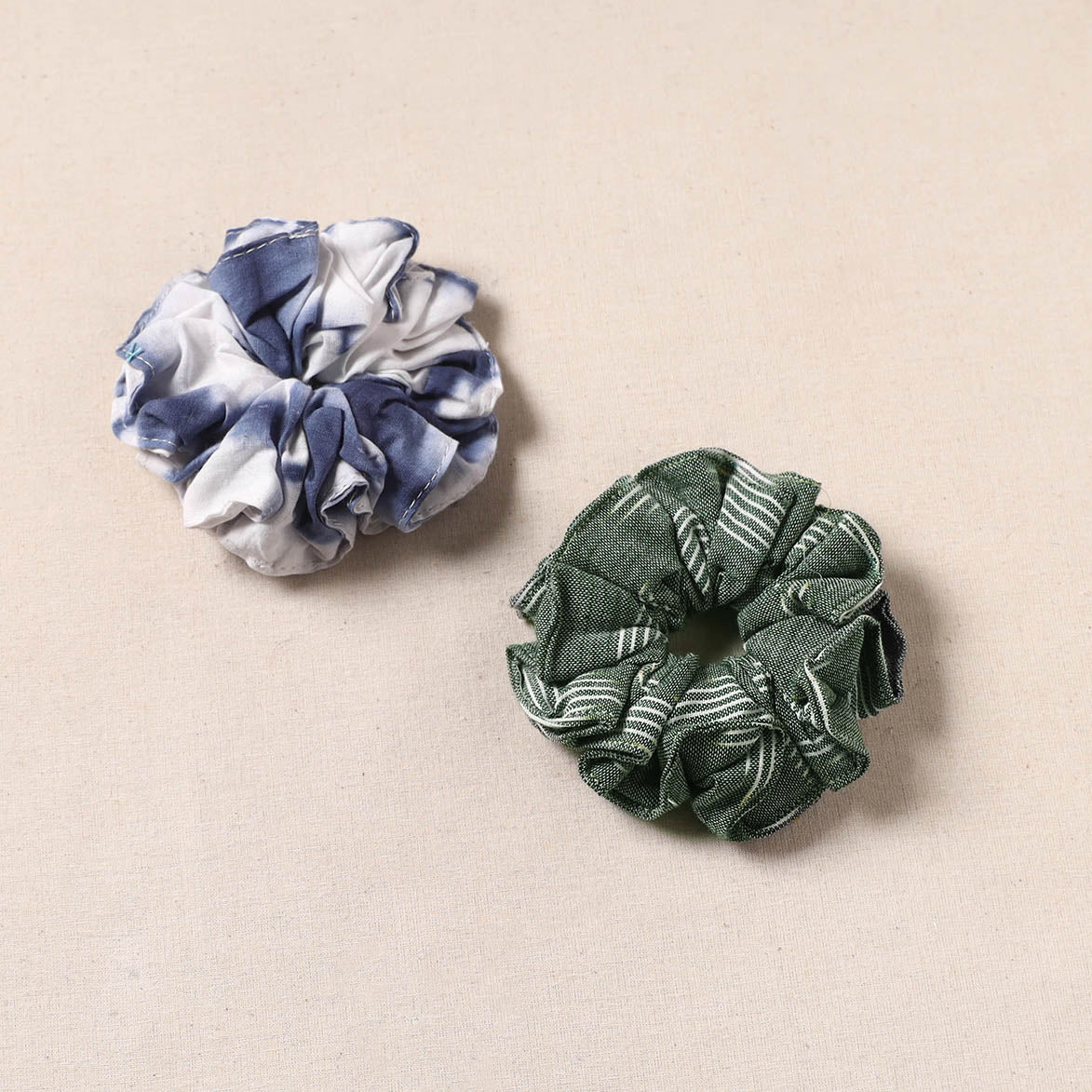 Handmade rubber band/scrunchies (set of 2) 133 - handcrafted