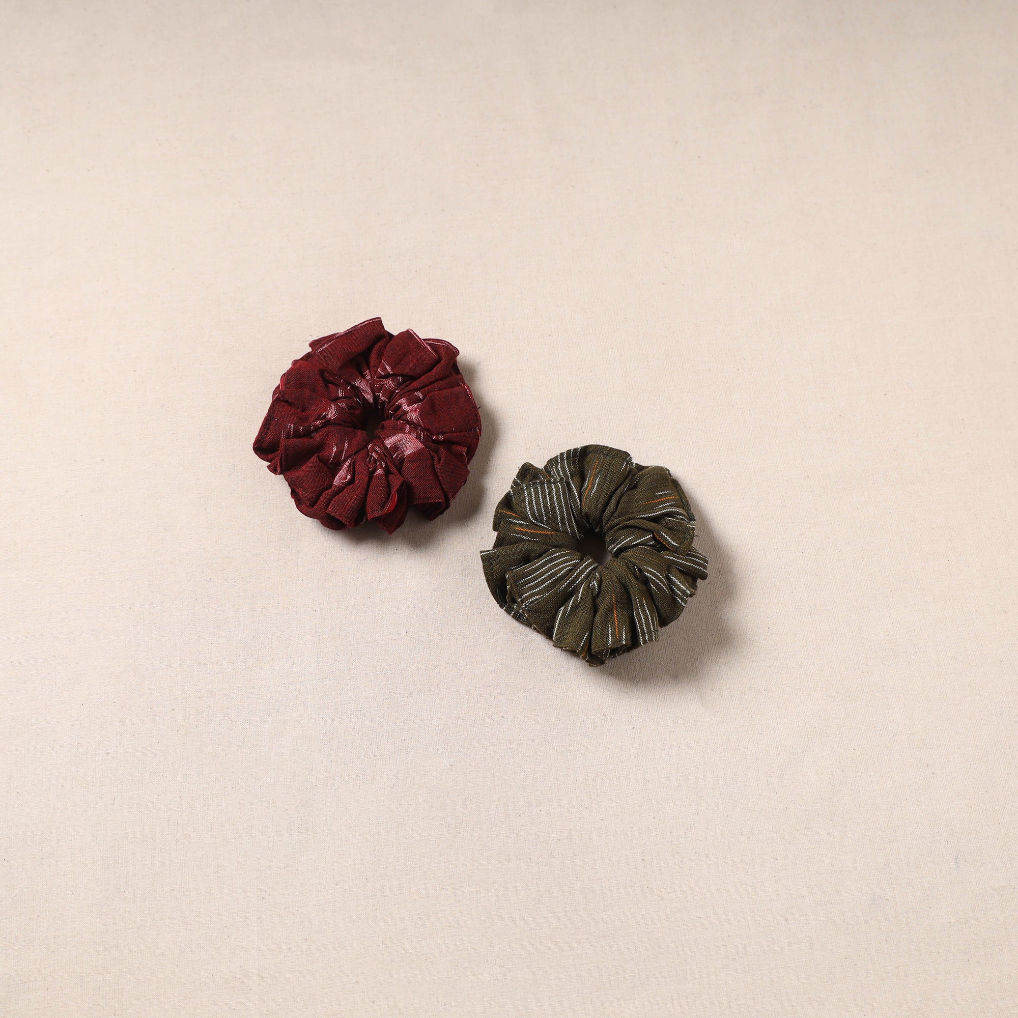 Handmade rubber band/scrunchies (set of 2) 138 - handcrafted