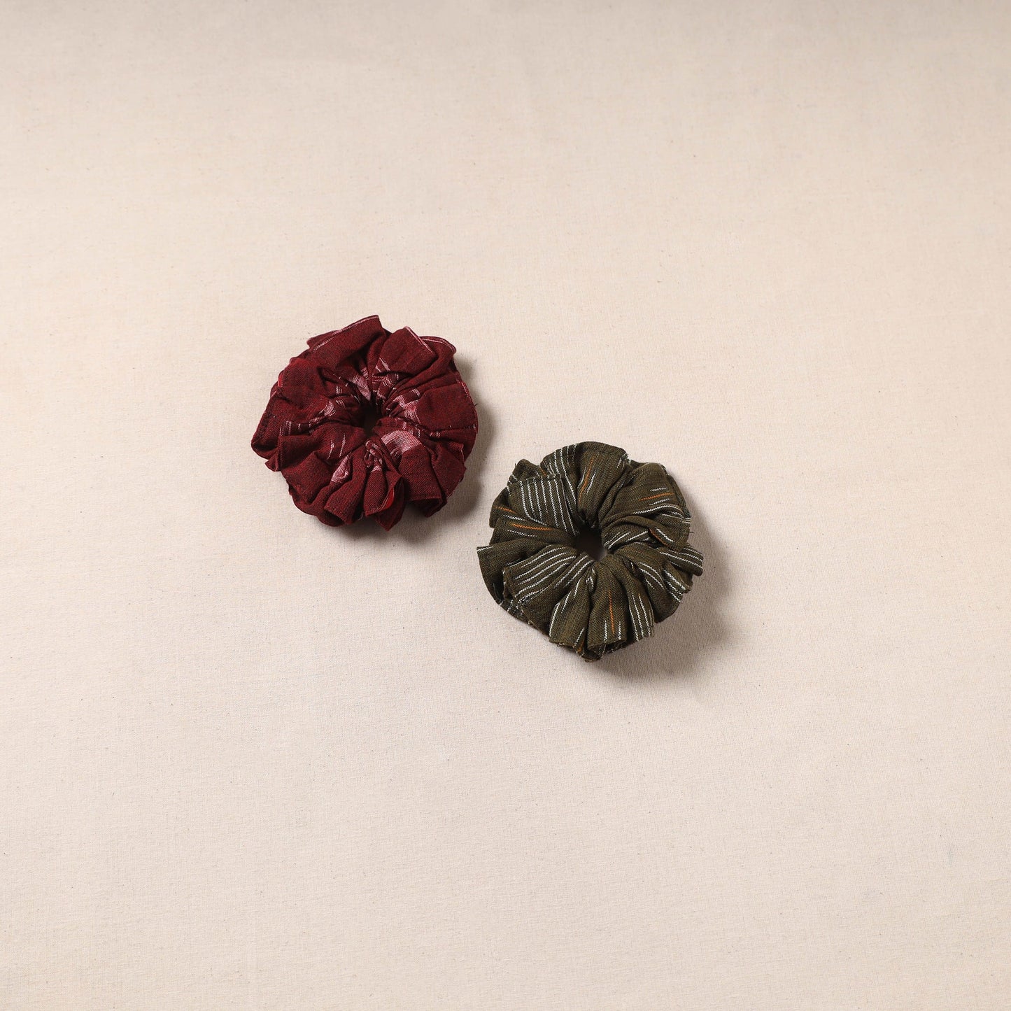Handmade rubber band/scrunchies (set of 2) 138 - handcrafted