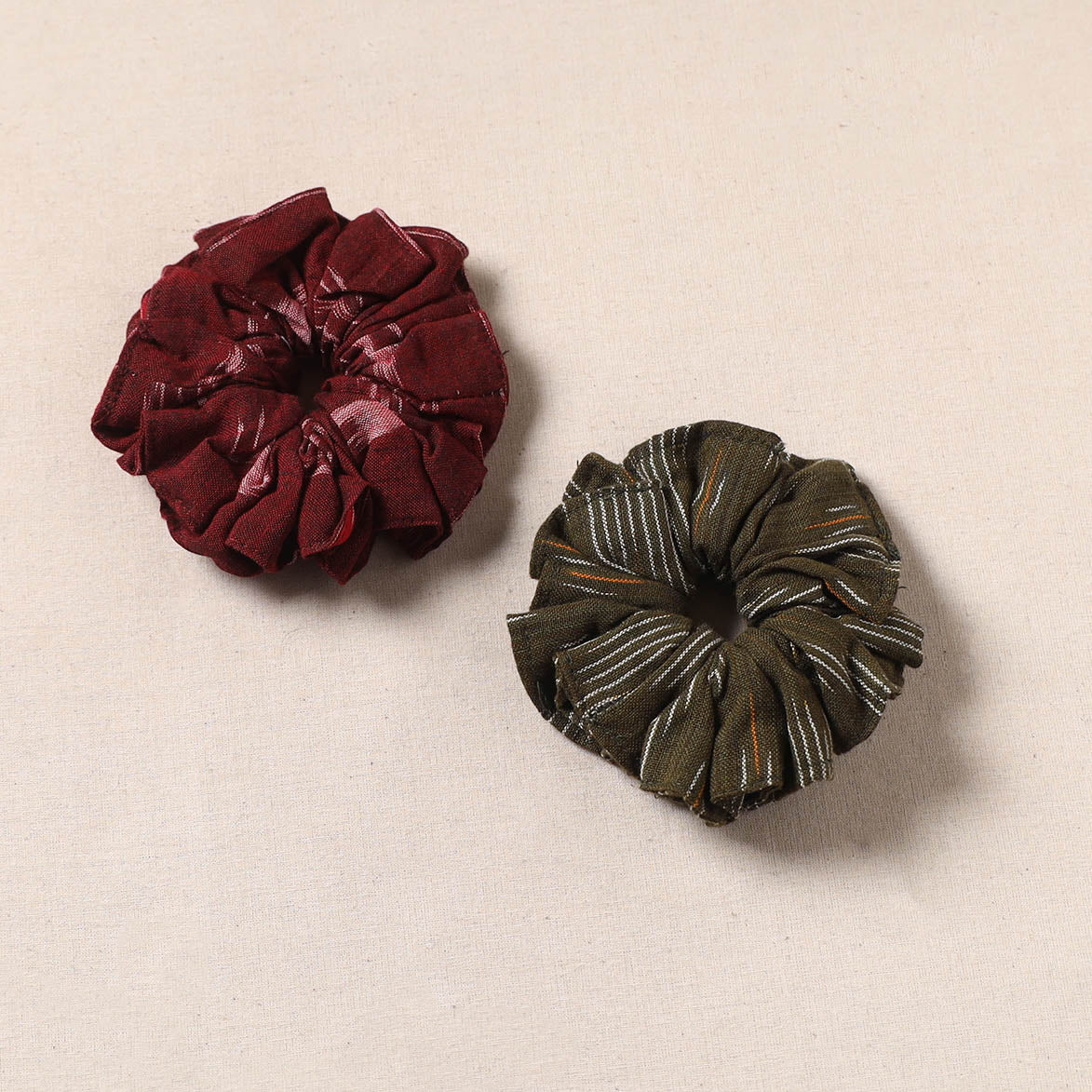 Handmade rubber band/scrunchies (set of 2) 138 - handcrafted