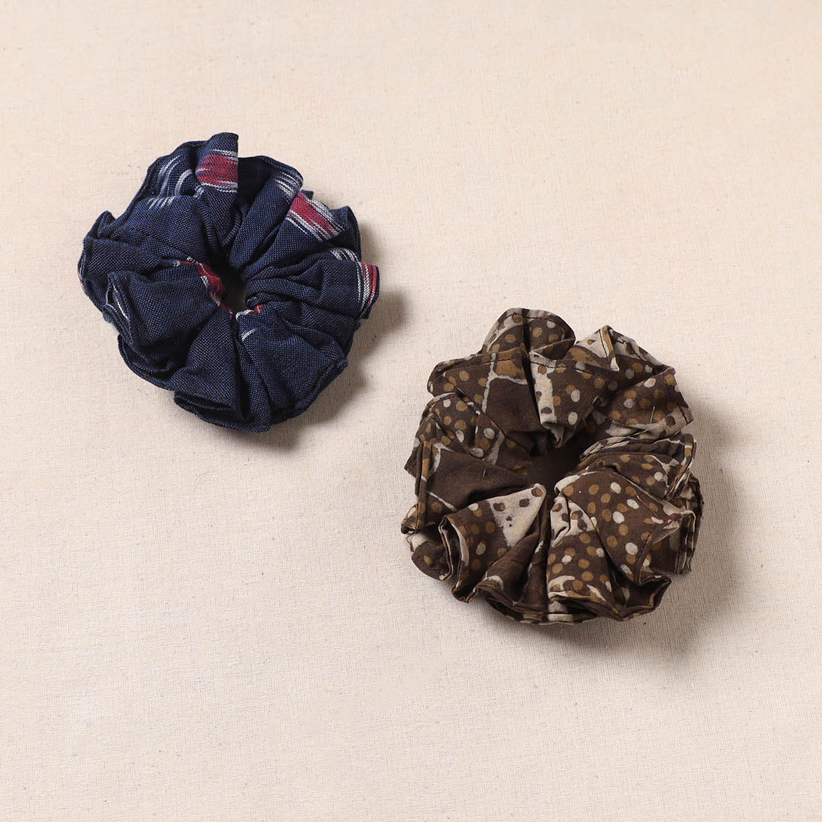 Handmade rubber band/scrunchies (set of 2) 139 - handcrafted