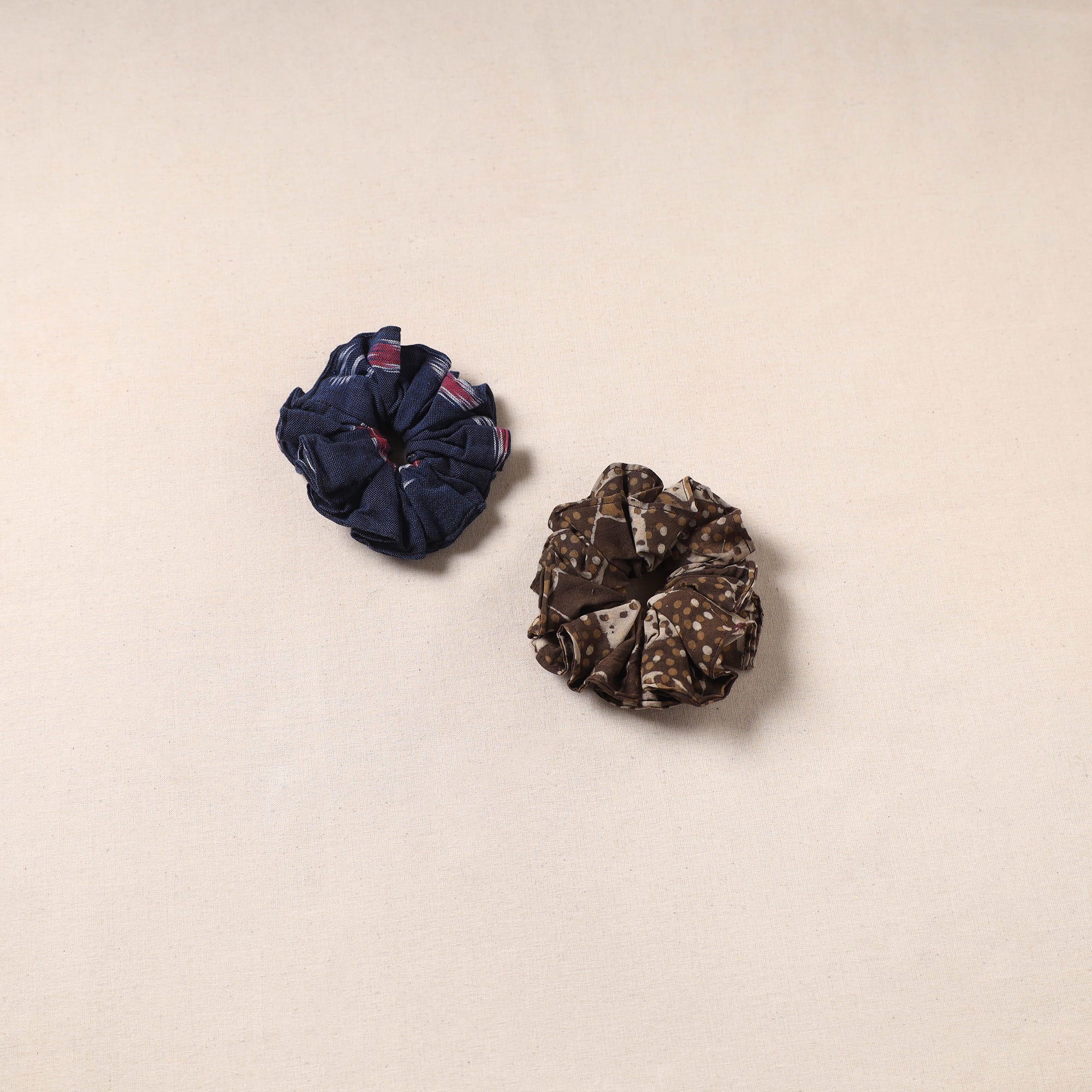 Handmade rubber band/scrunchies (set of 2) 139 - handcrafted