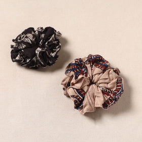 Handmade rubber band/scrunchies (set of 2) 144 - handcrafted