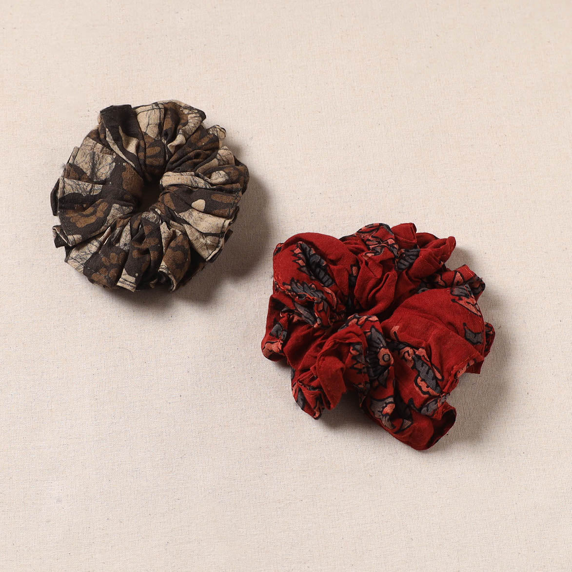 Handmade rubber band/scrunchies (set of 2) 145 - handcrafted
