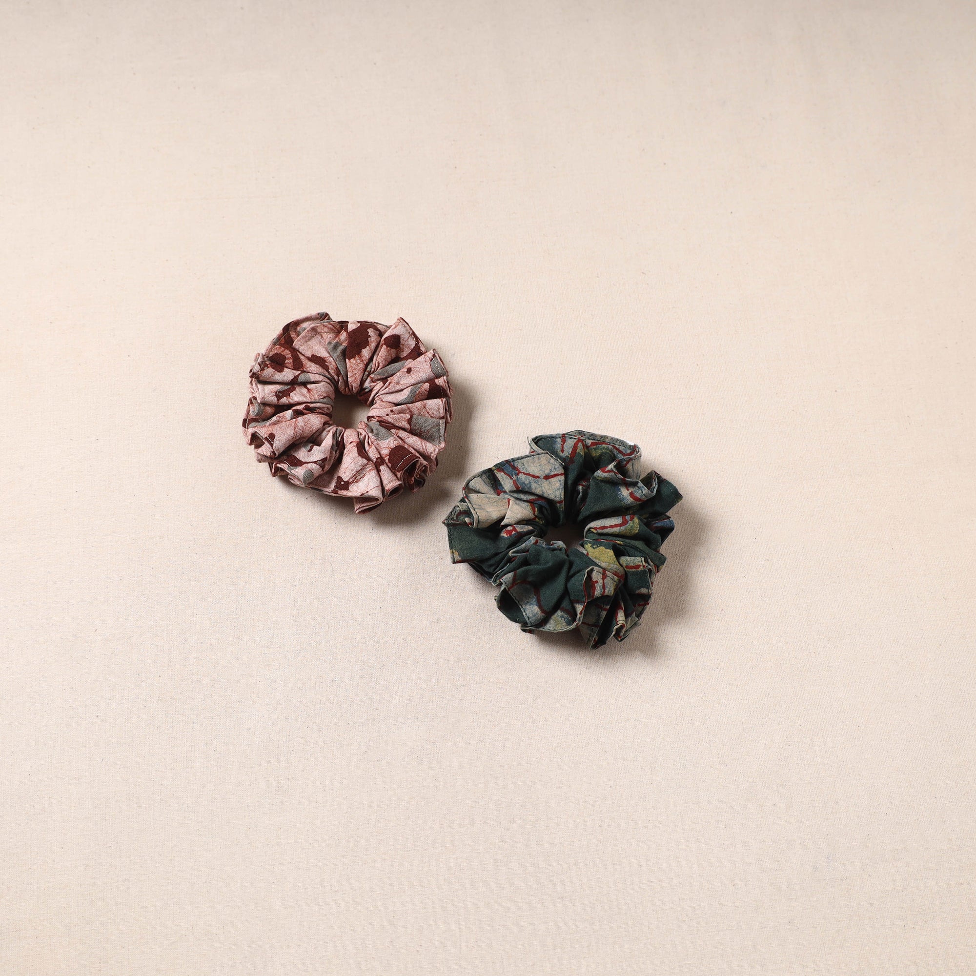 Handmade rubber band/scrunchies (set of 2) 148 - handcrafted