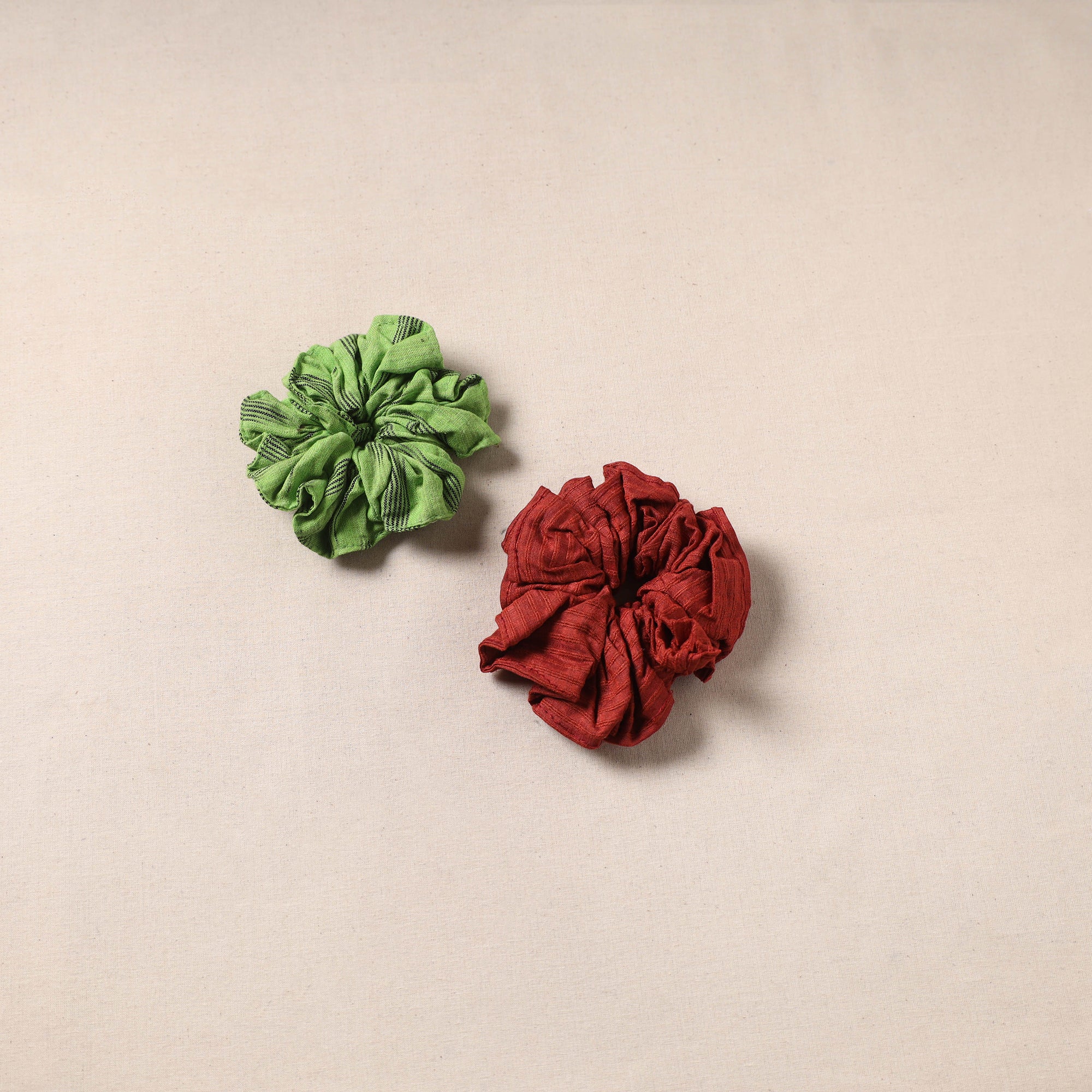 Handmade rubber band/scrunchies (set of 2) 162 - handcrafted