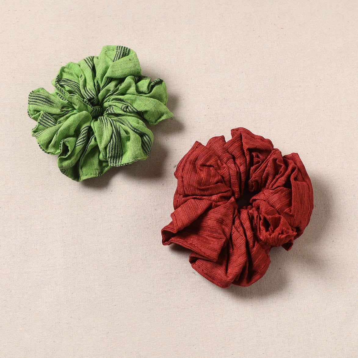 Handmade rubber band/scrunchies (set of 2) 162 - handcrafted