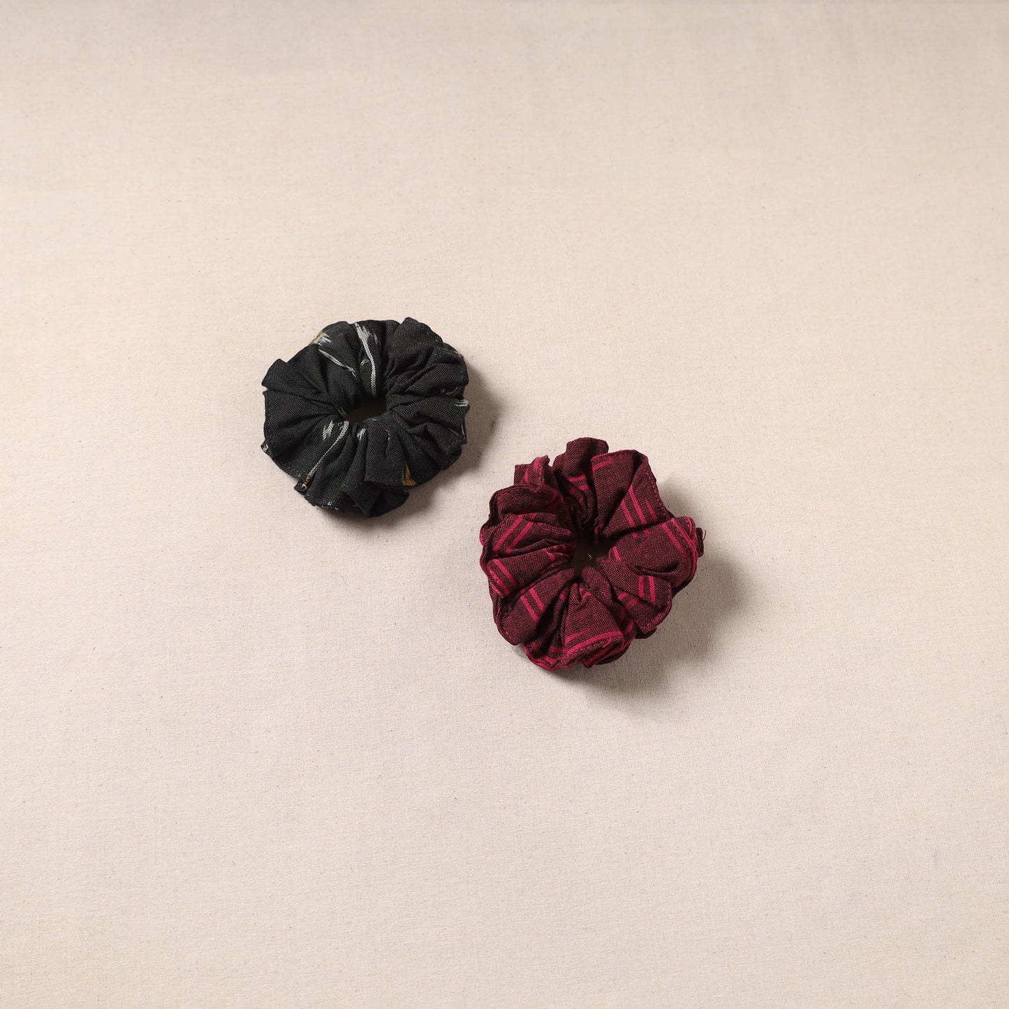 Handmade rubber band/scrunchies (set of 2) 172 - handcrafted