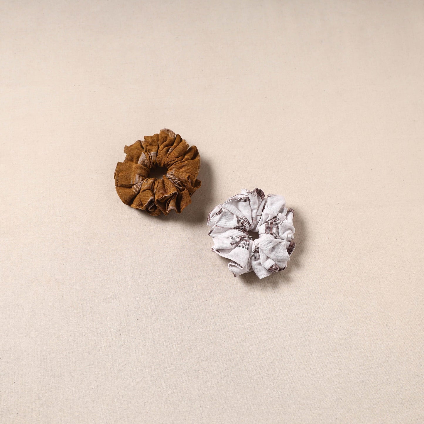 Handmade rubber band/scrunchies (set of 2) 174 - handcrafted