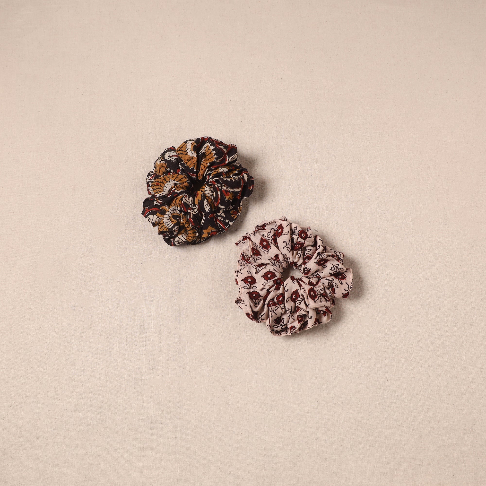 Handmade rubber band/scrunchies (set of 2) 25 - handcrafted