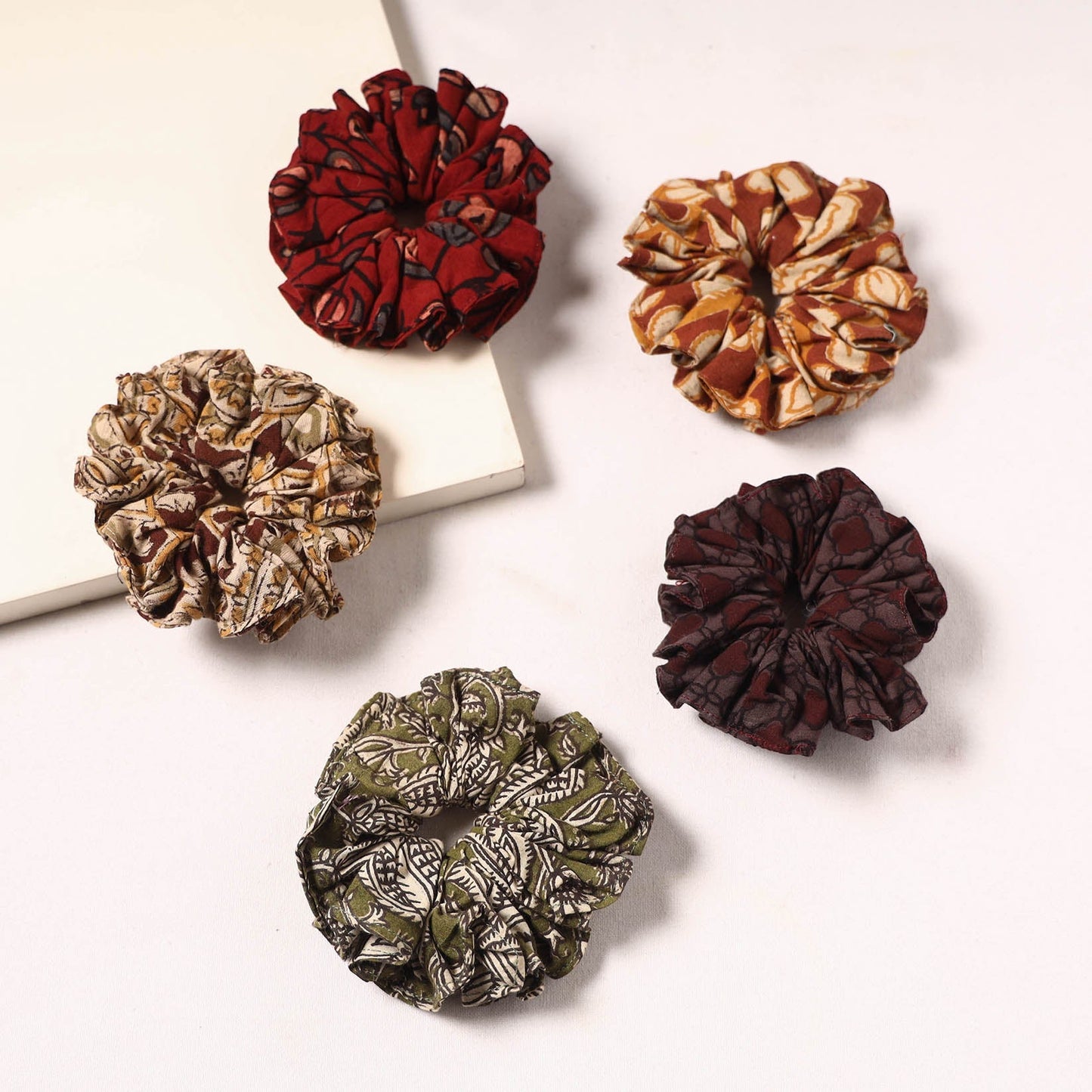 Handmade rubber band/scrunchies (set of 5) 01 - handcrafted