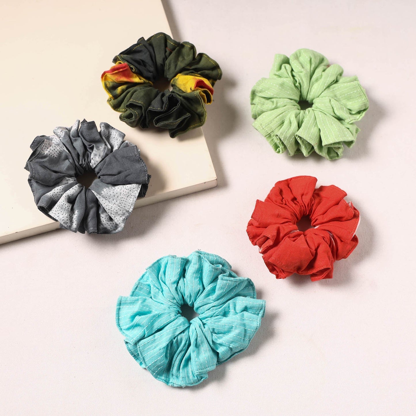 Handmade rubber band/scrunchies (set of 5) 02 - handcrafted
