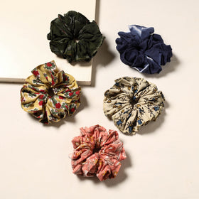 Multicolor - handmade rubber band/scrunchies (set of 5) 02