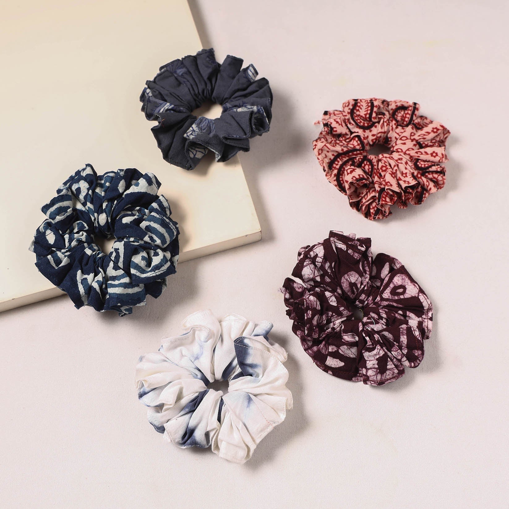 Handmade rubber band/scrunchies (set of 5) 03 - handcrafted