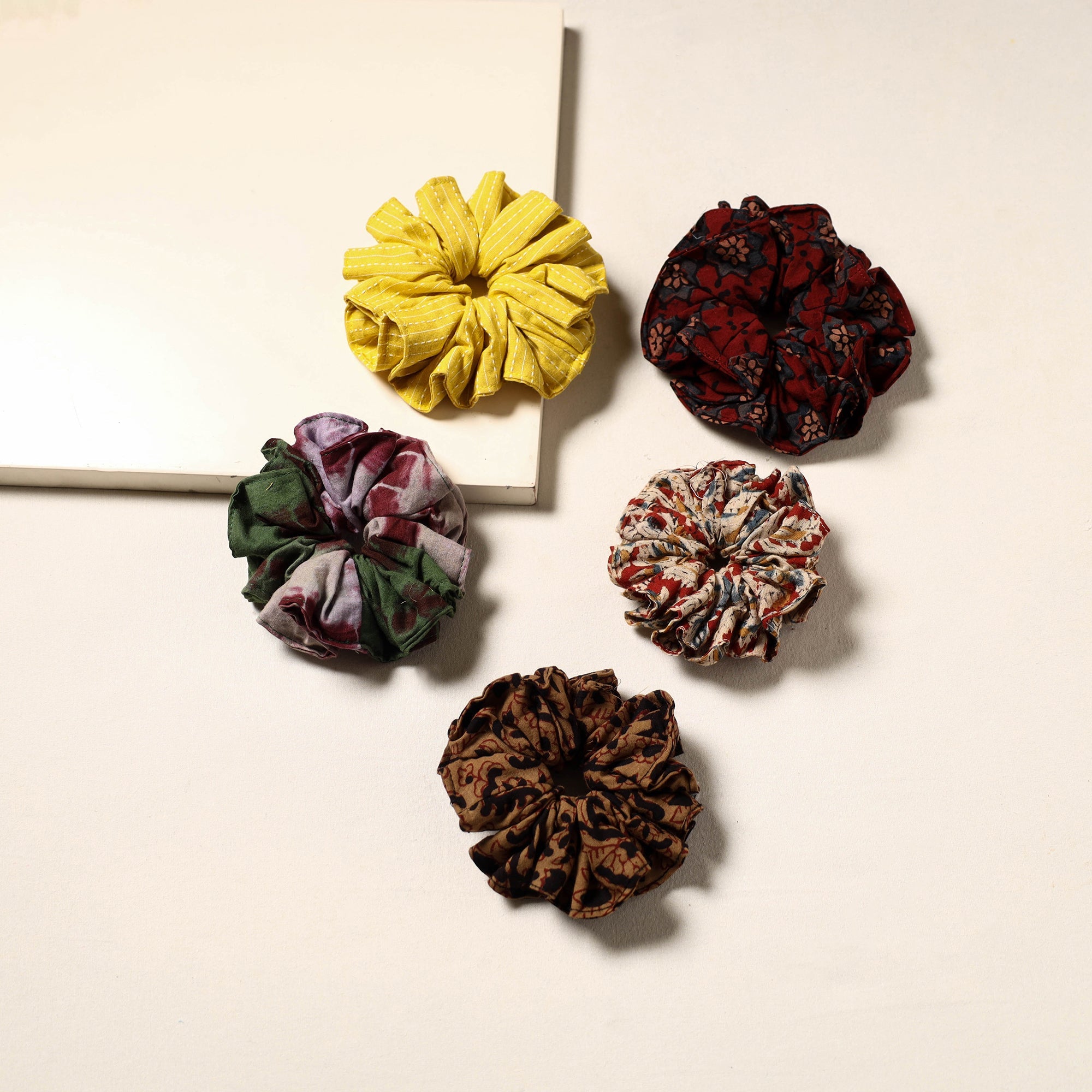 Multicolor - handmade rubber band/scrunchies (set of 5) 04