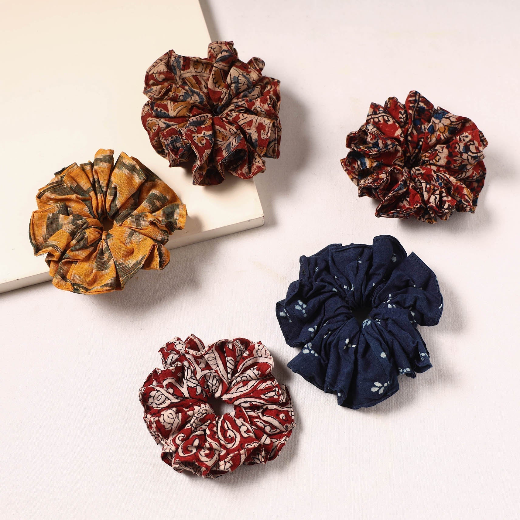 Handmade rubber band/scrunchies (set of 5) 05 - handcrafted