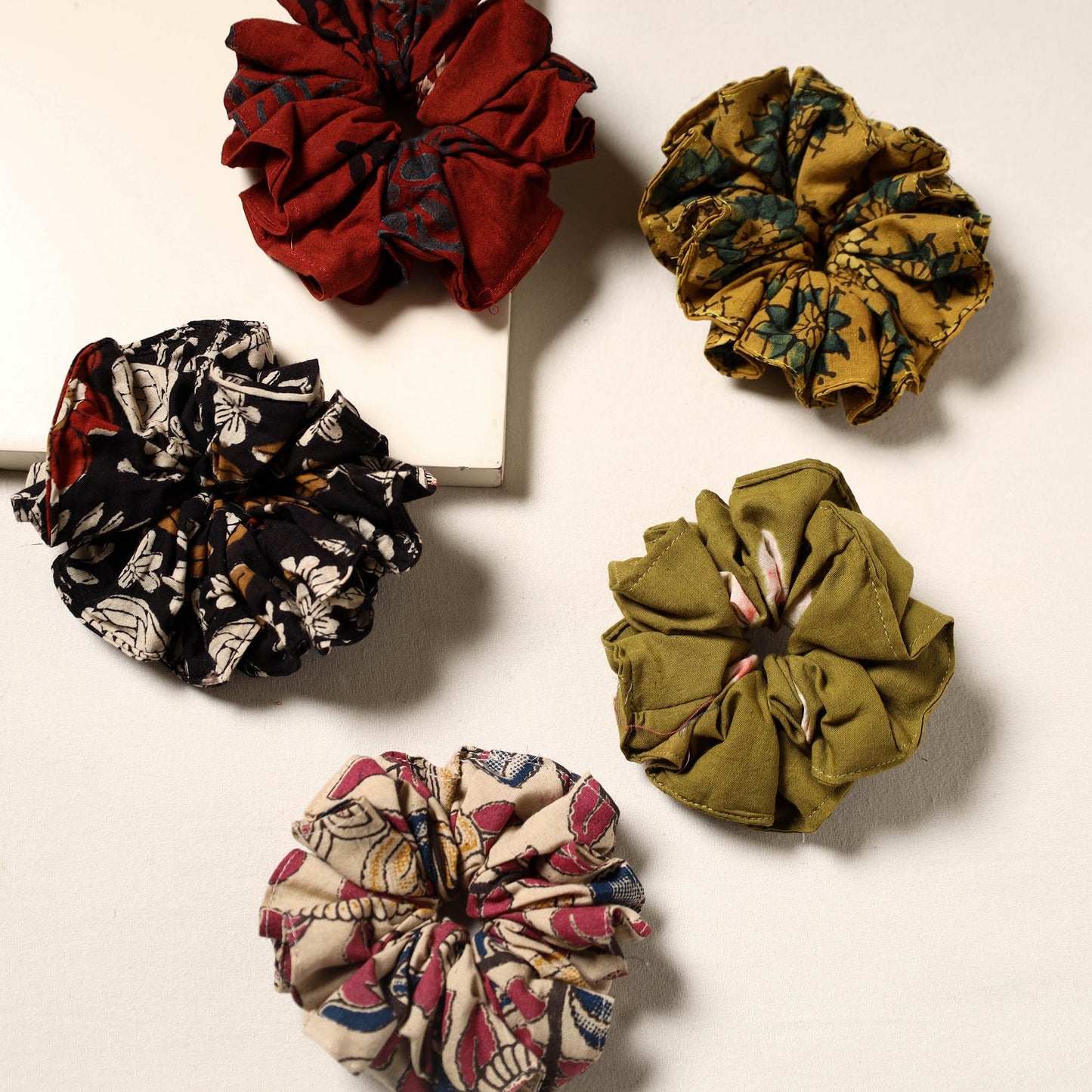 Multicolor - handmade rubber band/scrunchies (set of 5) 05